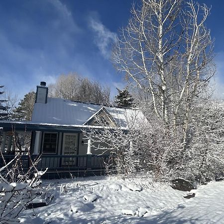 Apple Orchard Inn Hermosa Bagian luar foto
