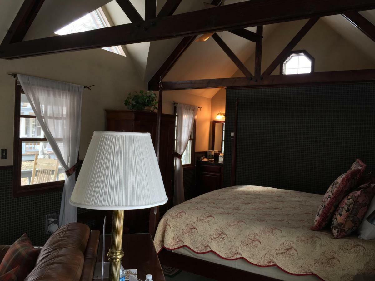 Apple Orchard Inn Hermosa Bagian luar foto